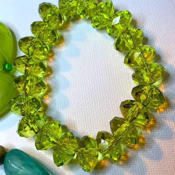 Set of 3 beautiful vintage acrylic bracelet - Picture 3 of 4